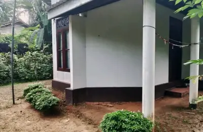 නිවසක් සහිත පර්චස් 9ක ඉඩමක් විකිණීමට