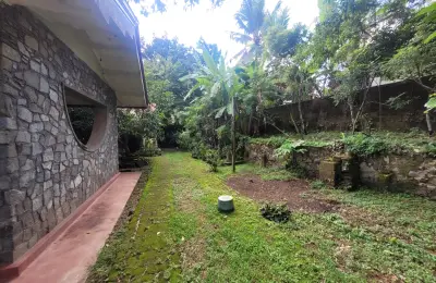 40 Perch Land With House for Sale